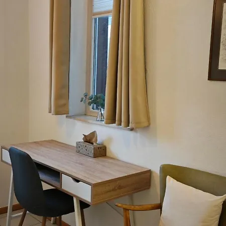 Am Burgenring - Kostenloser Parkplatz, Zentrum, Self Check-in, Kueche 게스트하우스 *