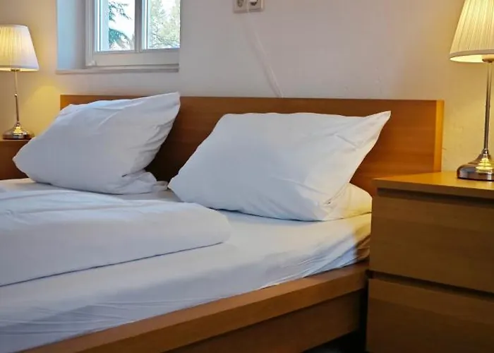 Vendégház Am Burgenring - Kostenloser Parkplatz, Zentrum, Self Check-in, Kueche Schlitz