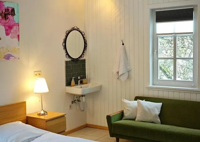 Am Burgenring - Kostenloser Parkplatz, Zentrum, Self Check-in, Kueche *