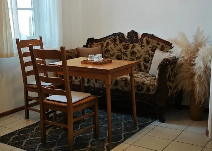 Am Burgenring - Kostenloser Parkplatz, Zentrum, Self Check-in, Kueche Vendégház