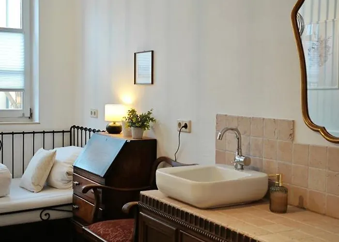 Am Burgenring - Kostenloser Parkplatz, Zentrum, Self Check-in, Kueche